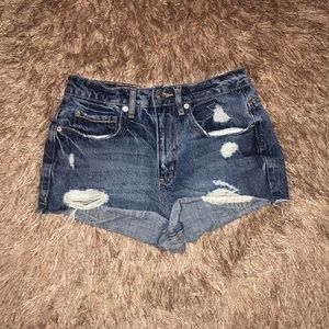 Distressed denim shorts!